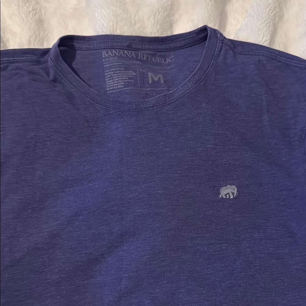 Banana Republic Men's Blue T-Shirt